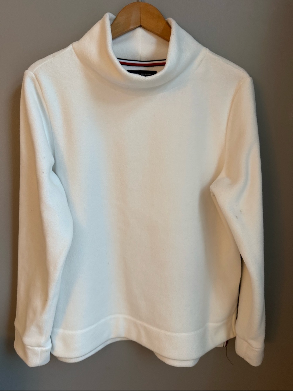 Tommy Hilfiger Premium White Faux Fur Fleece Sweater • Cozy Mock Neck size L